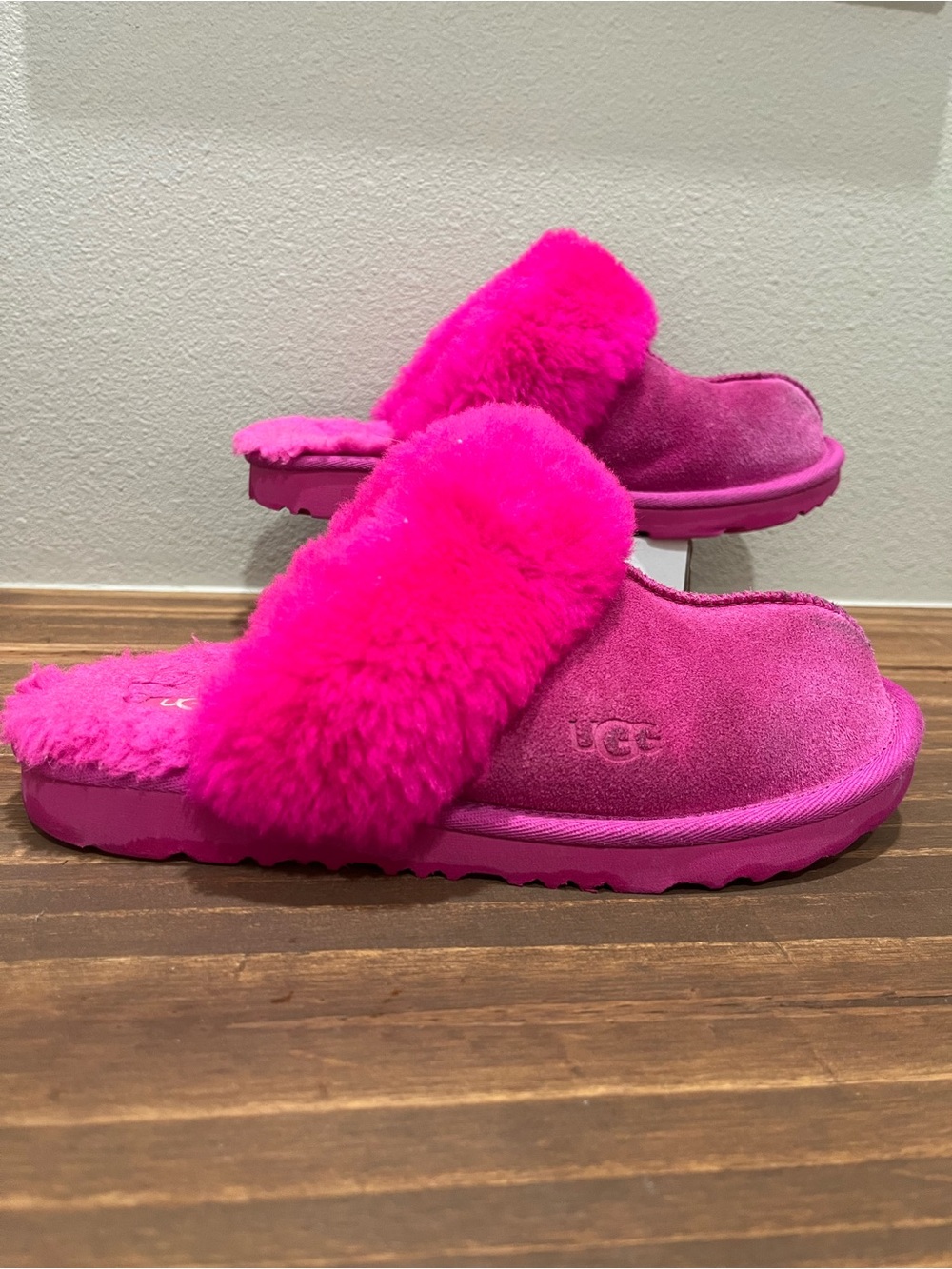 UGG Kids Hot Pink Suede Shearling Slide Slippers Sz 4